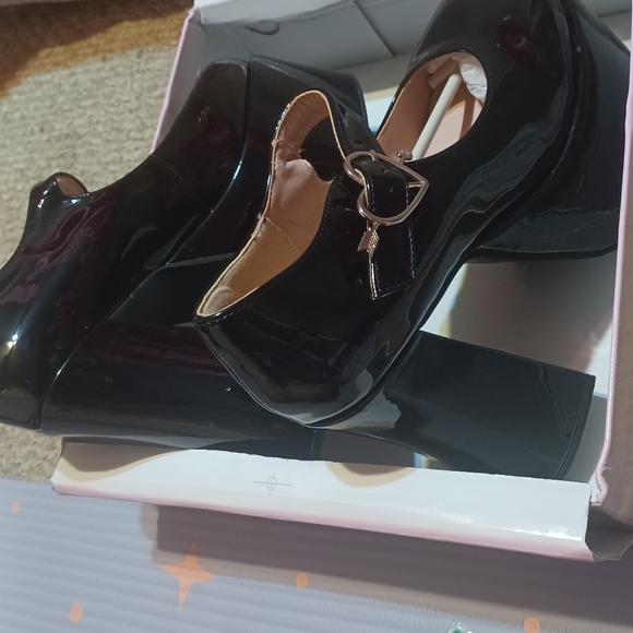 Devil inspired platform shoes - Picture 2 of 6